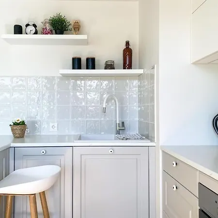 Apartment Bright & Peaceful 1bd With Free Underground Parking *