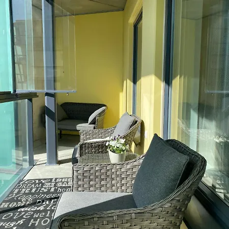 Bright & Peaceful 1bd With Free Underground Parking Reval