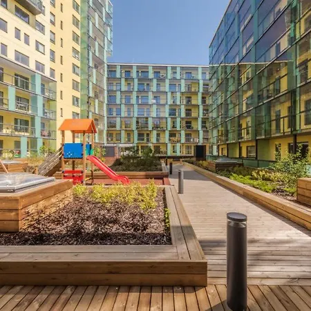 Bright & Peaceful 1bd With Free Underground Parking Apartment