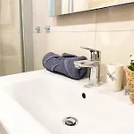 Bright & Peaceful 1bd With Free Underground Parking Apartamento *