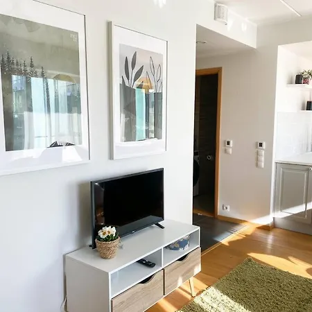 Bright & Peaceful 1bd With Free Underground Parking Apartamento
